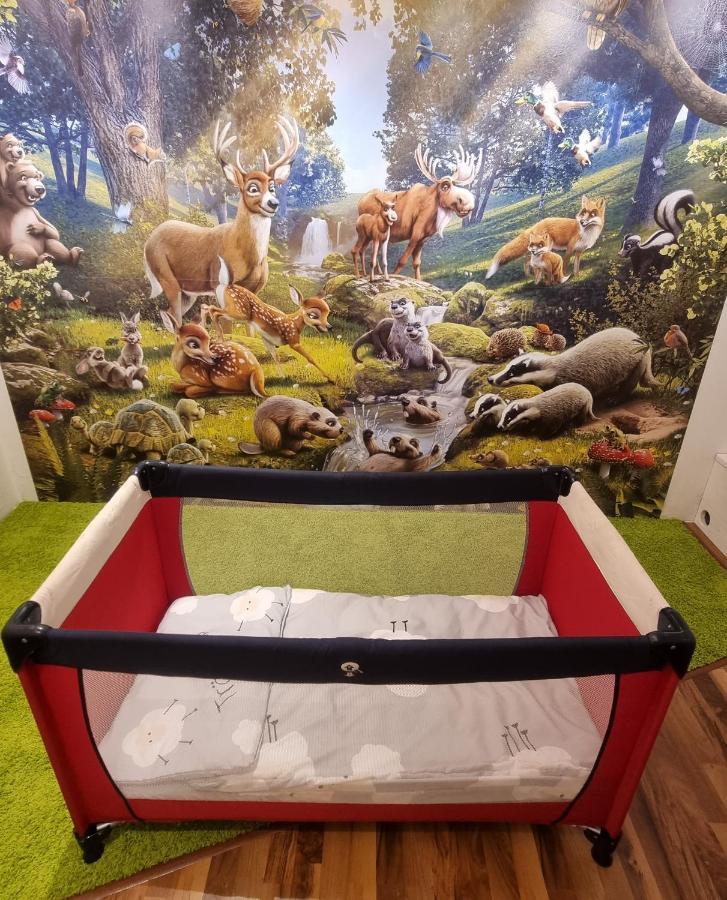 Ruheoase Am Waldrand - Auf 90Qm Sind Nicht Nur Die Eltern Und Bis Zu 5 Kinder Willkommen, Auch Hunde Und Katzen Sind Willkommen Laichingen Ngoại thất bức ảnh